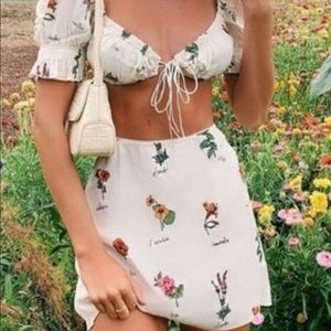 VERGE GIRL PLANT SET - NEVER WORN